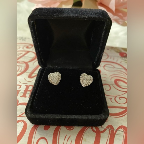 10k Real white gold Heart stud earrings with real 1/2 ct of diamond - Picture 10 of 12